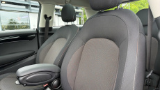 MINI Hatchback 1.5 Cooper Classic 3dr Auto Petrol Hatchback